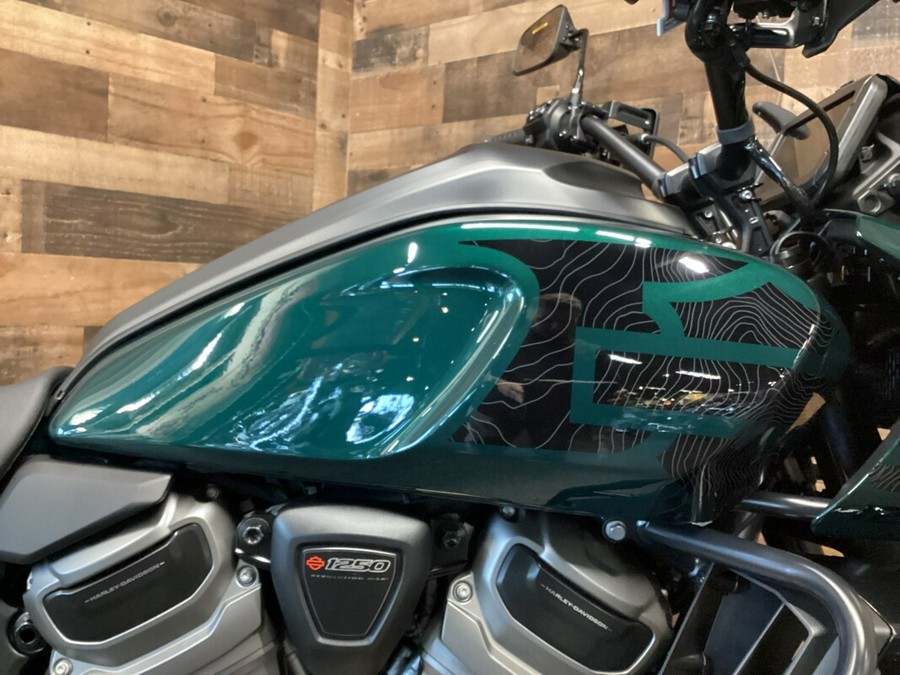 2024 Harley-Davidson Pan America™ 1250 Special Alpine Green w/Laced Wheels RA1250S