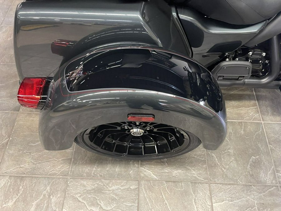 2025 Harley-Davidson® FLHTCUTG - Tri Glide® Ultra