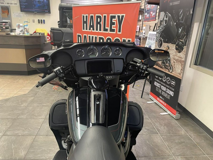 2025 Harley-Davidson® FLHTCUTG - Tri Glide® Ultra