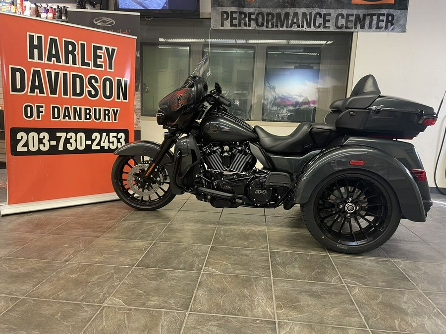 2025 Harley-Davidson® FLHTCUTG - Tri Glide® Ultra