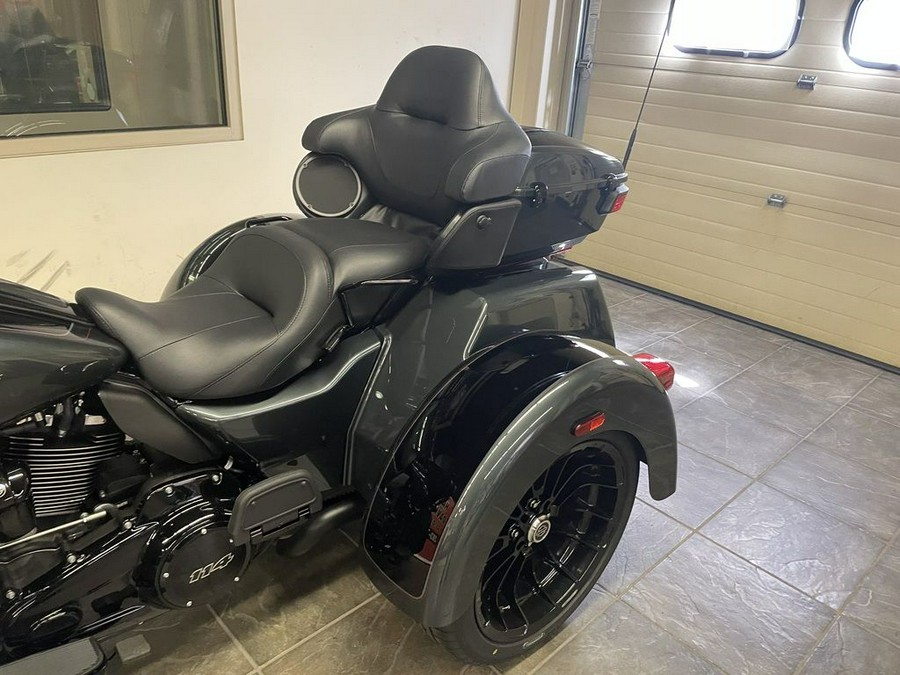 2025 Harley-Davidson® FLHTCUTG - Tri Glide® Ultra