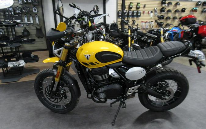 2026 Triumph Scrambler 400 XC Racing Yellow