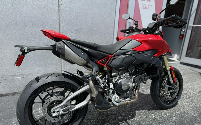 2026 Ducati Hypermotard V2