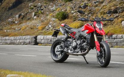 2026 Ducati Hypermotard V2