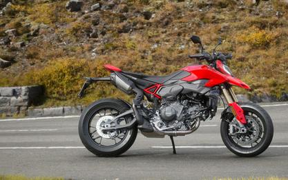2026 Ducati Hypermotard V2