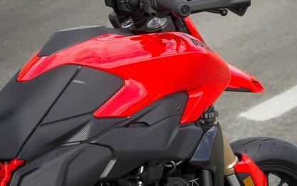 2026 Ducati Hypermotard V2