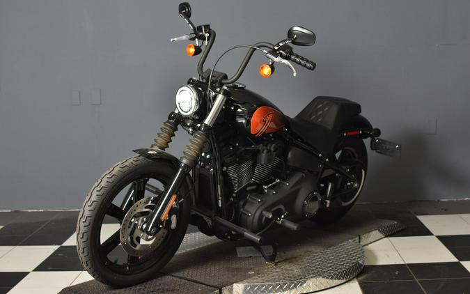 2022 Harley-Davidson Street Bob 114 Vivid Black FXBBS