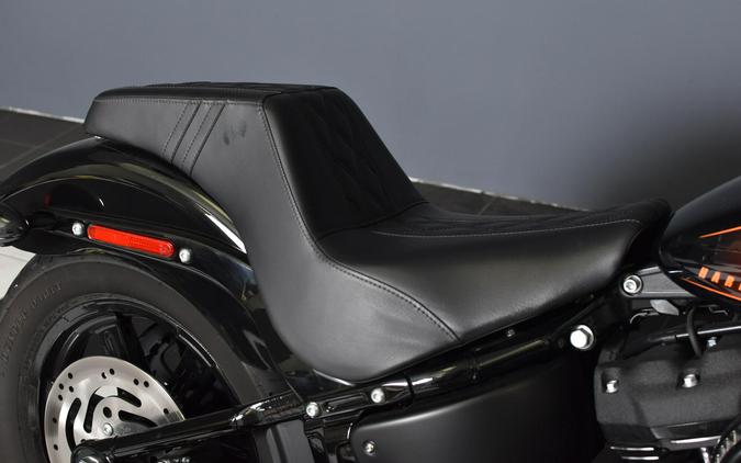 2022 Harley-Davidson Street Bob 114 Vivid Black FXBBS