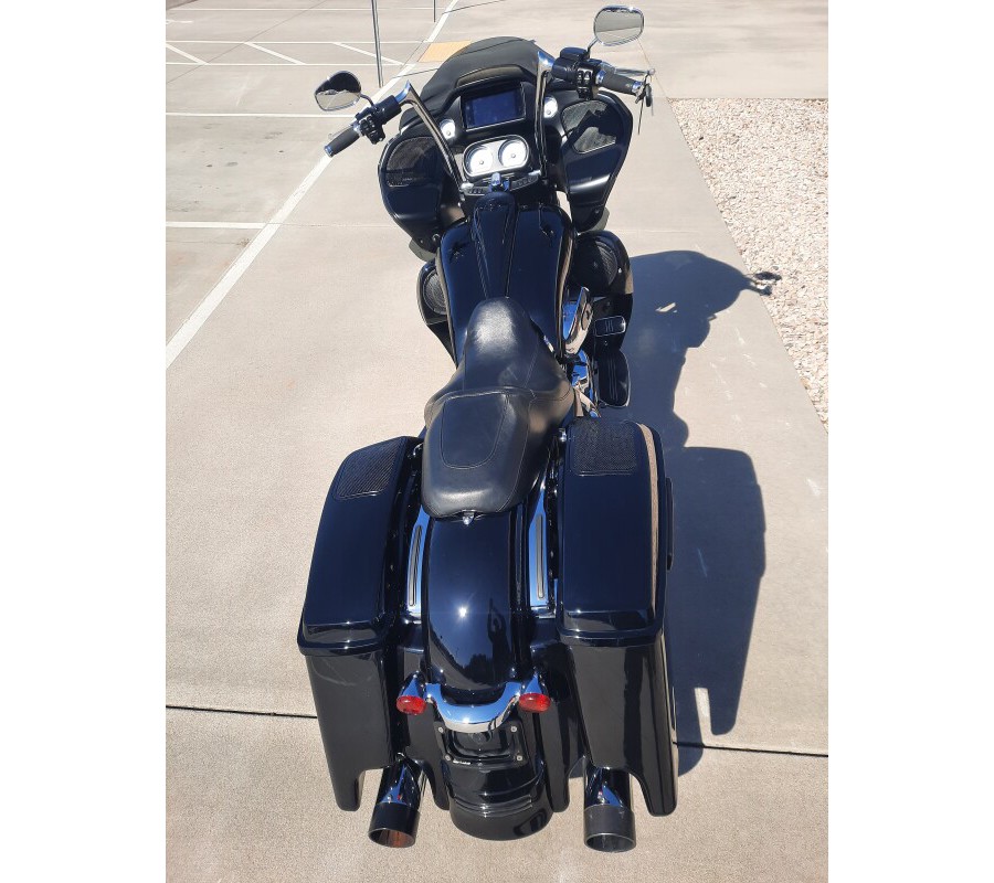 2021 Harley-Davidson® Road Glide® Vivid Black