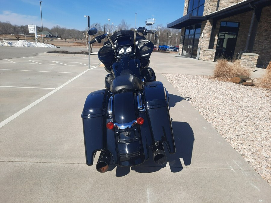 2021 Harley-Davidson® Road Glide® Vivid Black