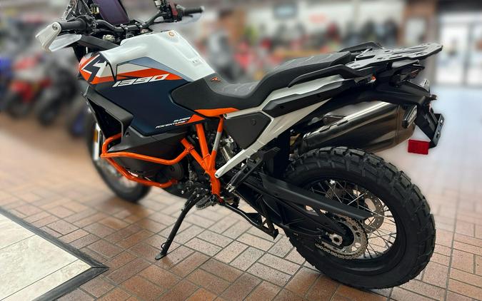 2026 KTM 1390 SUPER ADVENTURE R OT