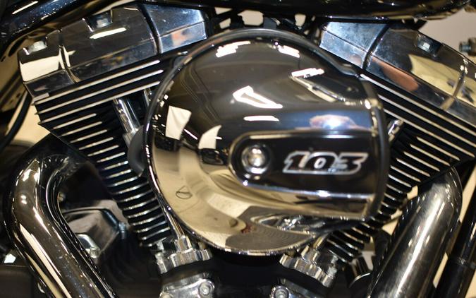 2015 Harley-Davidson Road King FLHR