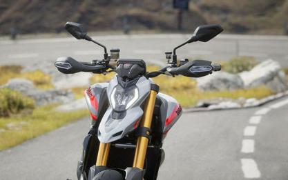 2026 Ducati Hypermotard V2 Sp