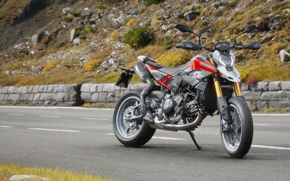 2026 Ducati Hypermotard V2 Sp
