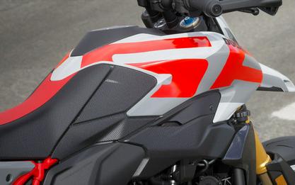 2026 Ducati Hypermotard V2 Sp
