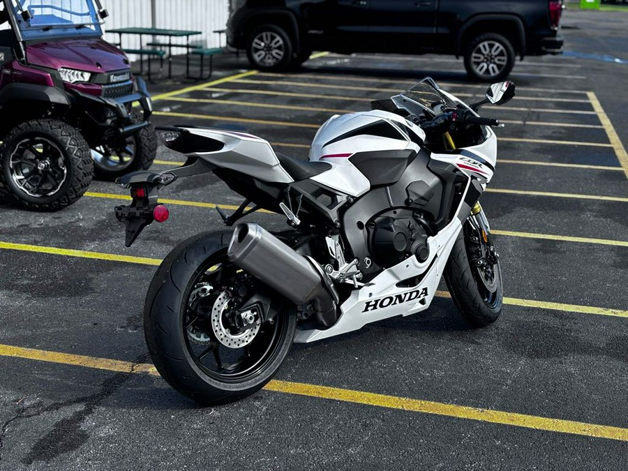 2026 Honda CBR1000RR Base