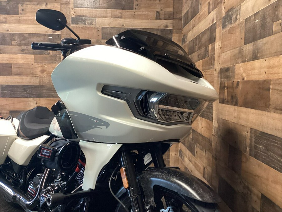 2024 Harley-Davidson CVO™ Road Glide® ST Golden White Pearl FLTRXSTSE