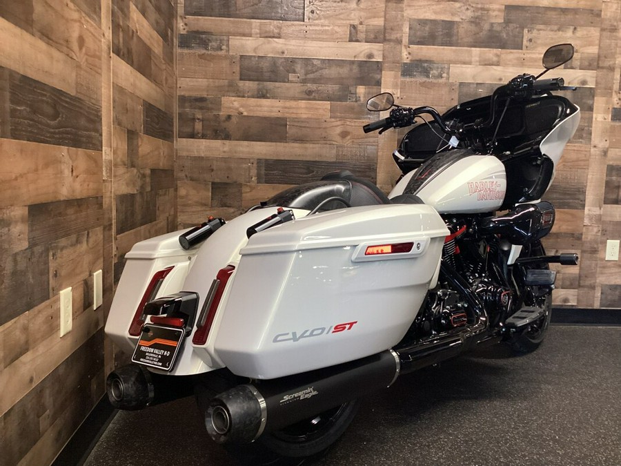 2024 Harley-Davidson CVO™ Road Glide® ST Golden White Pearl FLTRXSTSE