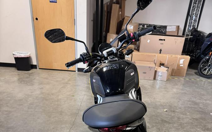 2025 Triumph Trident