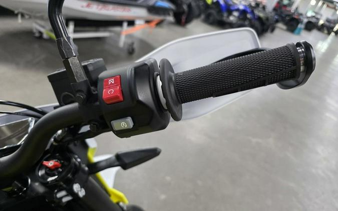 2026 Husqvarna Supermoto 701