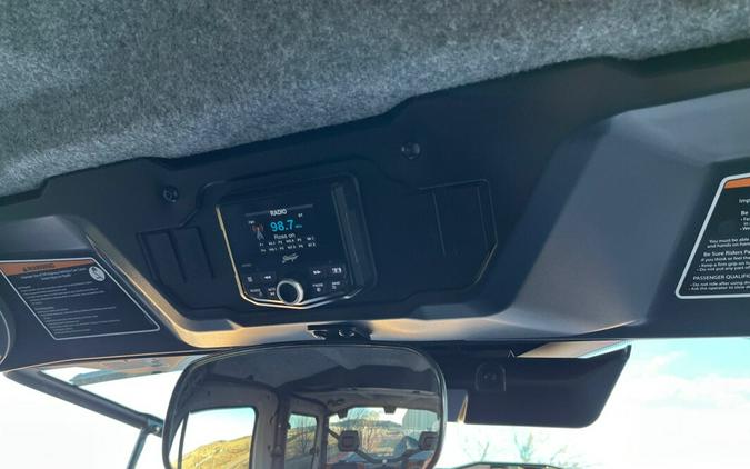 2022 Can-Am Defender Max Limited HD10