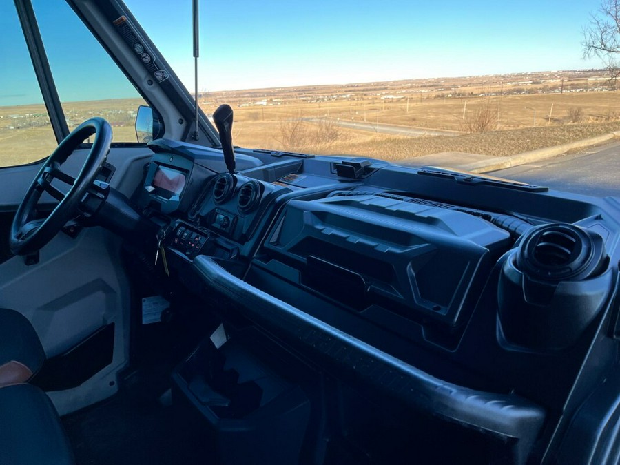 2022 Can-Am Defender Max Limited HD10