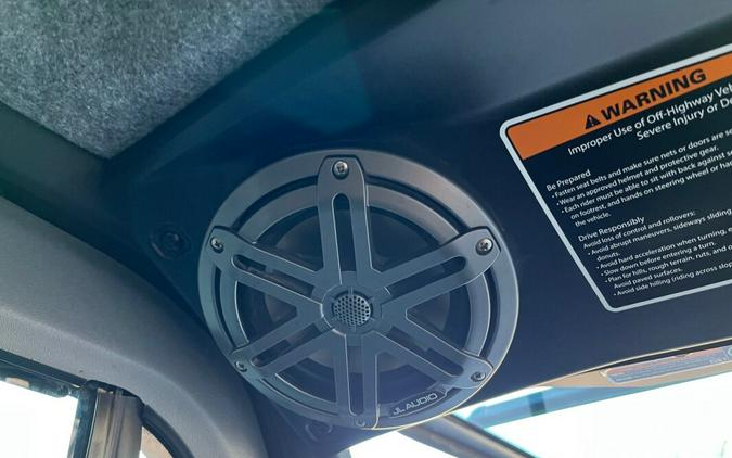 2022 Can-Am Defender Max Limited HD10