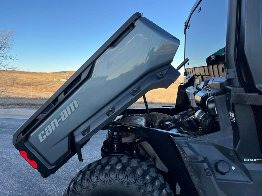 2022 Can-Am Defender Max Limited HD10