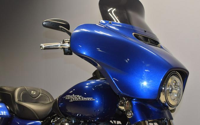 2017 Harley-Davidson Street Glide Special FLHXS