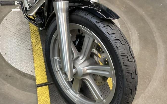 2022 Harley-Davidson Softail FXST - Standard