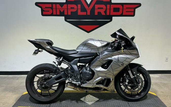 2025 Yamaha YZF-R7