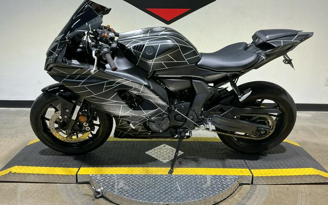 2025 Yamaha YZF-R7