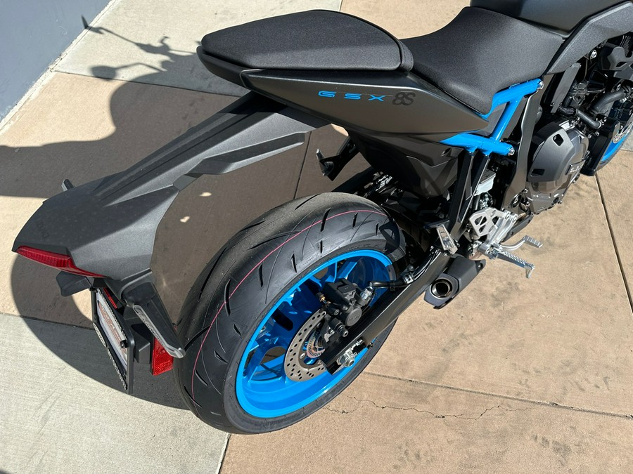 2024 SUZUKI GSX-8S