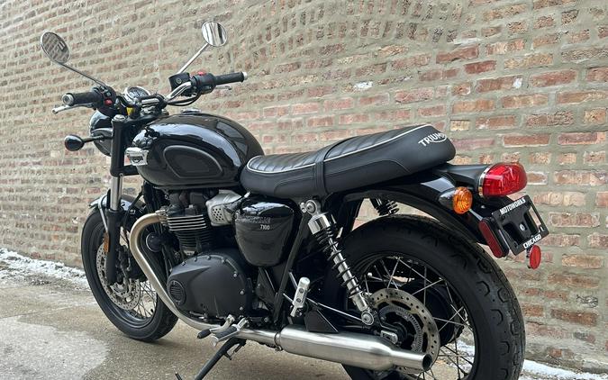 2022 Triumph Bonneville T100 Black