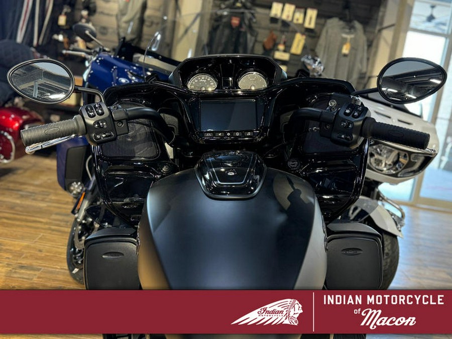 2024 Indian Motorcycle® Pursuit® Dark Horse® Black Smoke