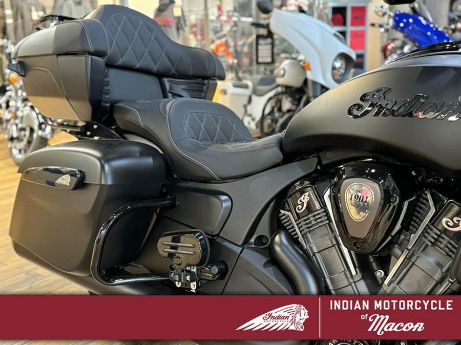 2024 Indian Motorcycle® Pursuit® Dark Horse® Black Smoke