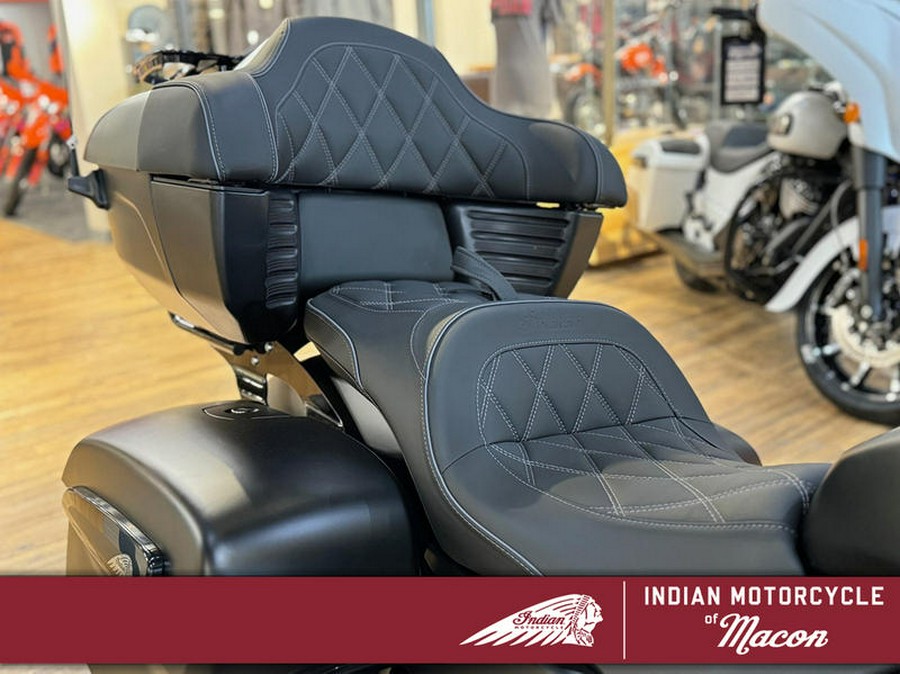 2024 Indian Motorcycle® Pursuit® Dark Horse® Black Smoke