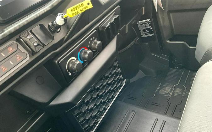 2026 Can-Am SSV DEF MAX LTD 65 HD11 WH HB 26 Limited HD11