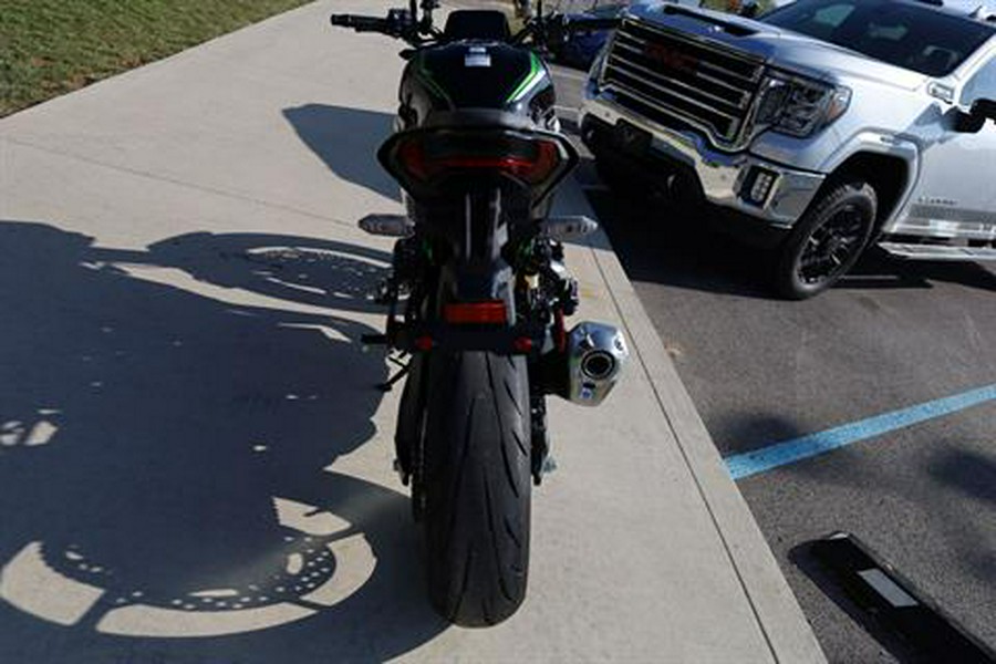 2025 Kawasaki Z900 SE ABS