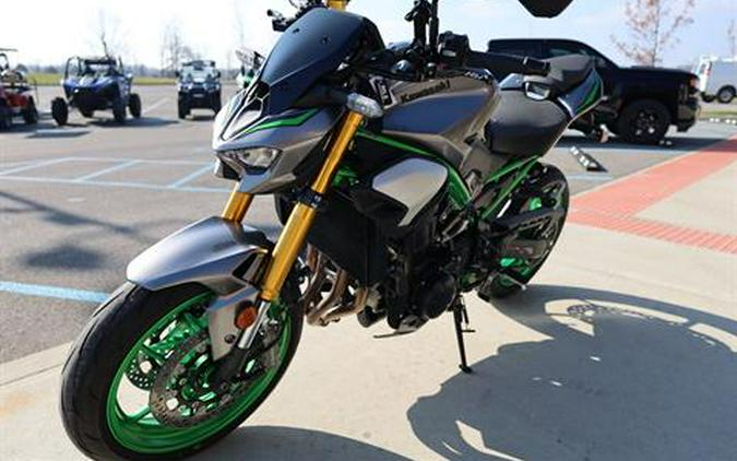 2025 Kawasaki Z900 SE ABS