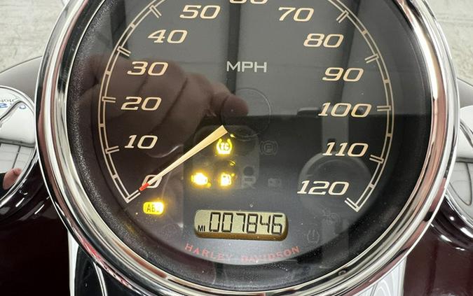 2022 Harley-Davidson Trike Freewheeler Midnight CrimsonVivid Black (FLRT)