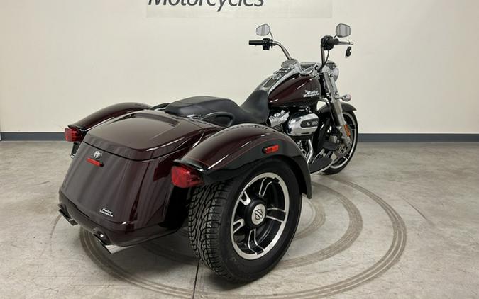2022 Harley-Davidson Trike Freewheeler Midnight CrimsonVivid Black (FLRT)