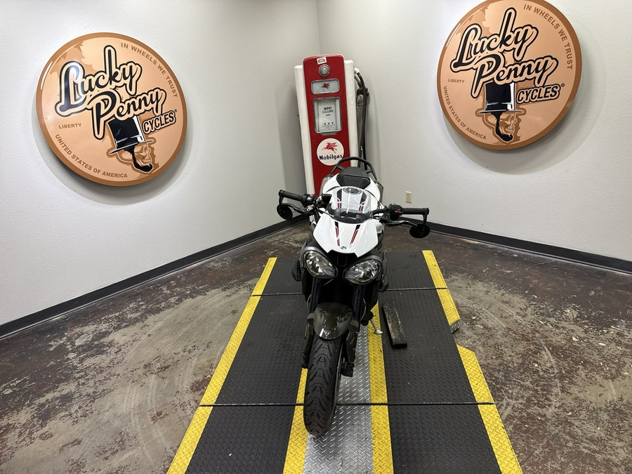 2019 TRIUMPH SPEED TRIPLE