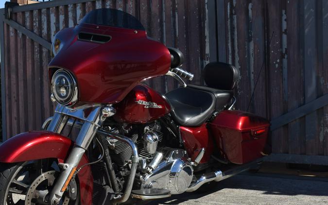 2017 Harley-Davidson® Street Glide® FLHX
