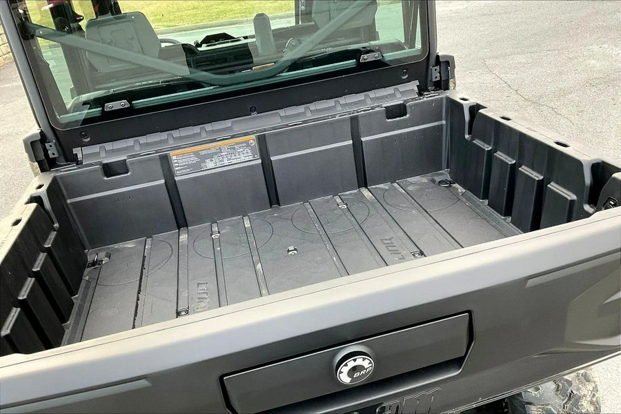 2026 Can-Am SSV DEF MAX XTCAB 65 HD11 CA HB 26 XT CAB HD11