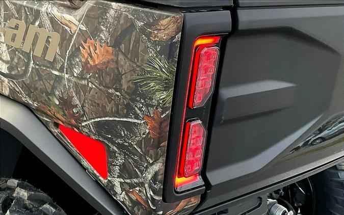 2026 Can-Am SSV DEF MAX XTCAB 65 HD11 CA HB 26 XT CAB HD11