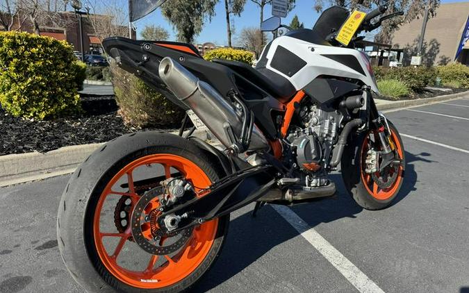 2020 KTM 890 Duke R