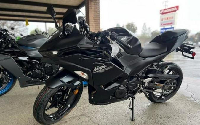 2026 Kawasaki Ninja 500 ABS Metallic Flat Spark Black