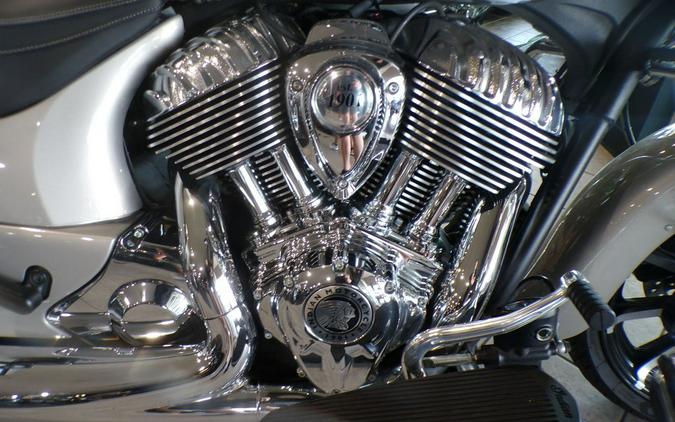 2022 Indian Motorcycle® Chieftain® Limited Silver Quartz Metallic