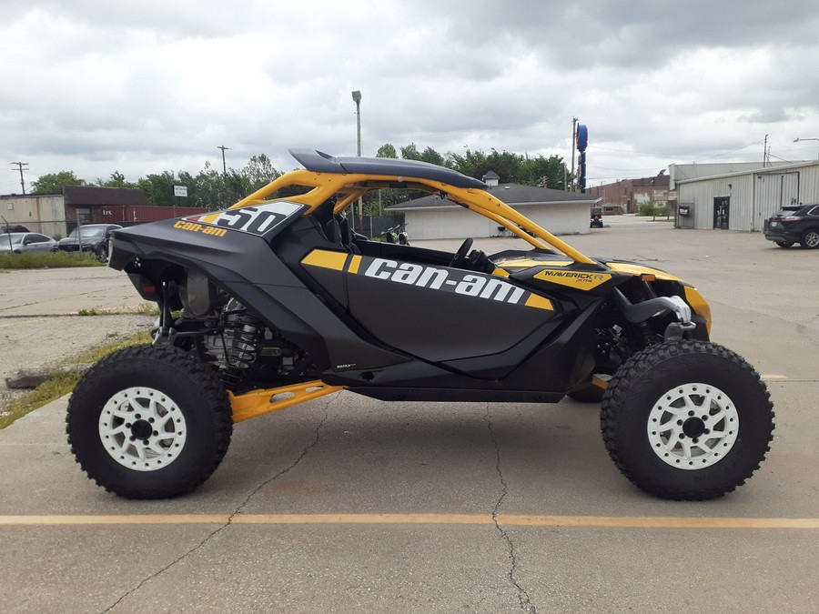 2024 Can-Am™ Maverick R X rs With SMART-SHOX